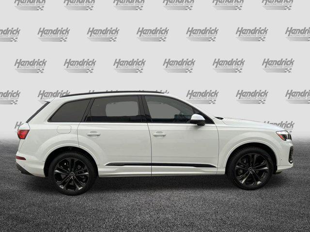 new 2025 Audi Q7 car, priced at $77,605