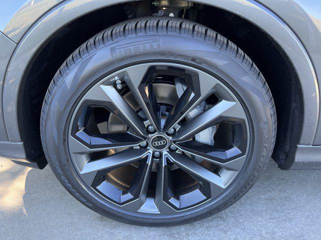 new 2026 Audi Q7 car, priced at $81,995