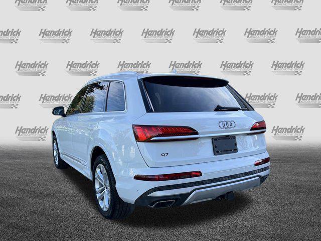 new 2025 Audi Q7 car, priced at $75,800