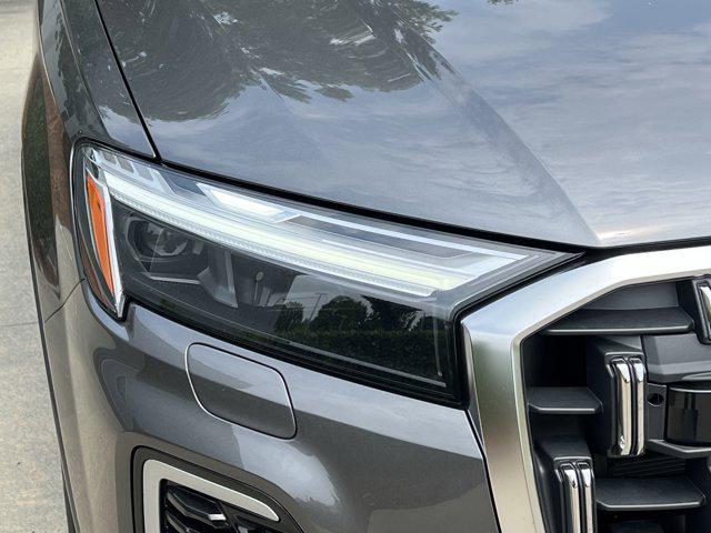 new 2025 Audi Q7 car, priced at $76,350