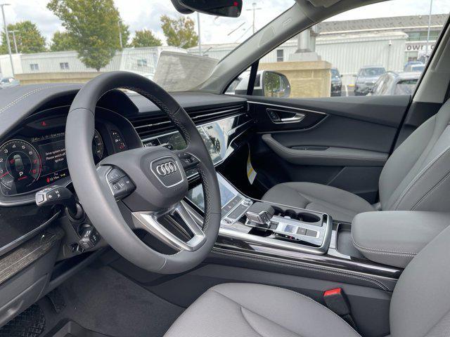 new 2025 Audi Q7 car, priced at $75,800