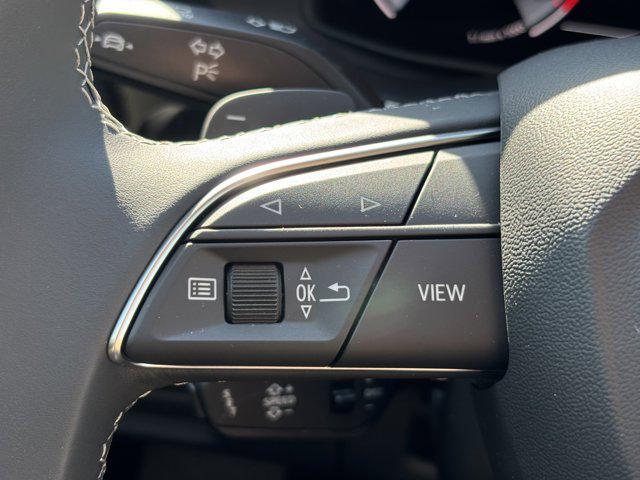 new 2025 Audi Q7 car, priced at $77,080