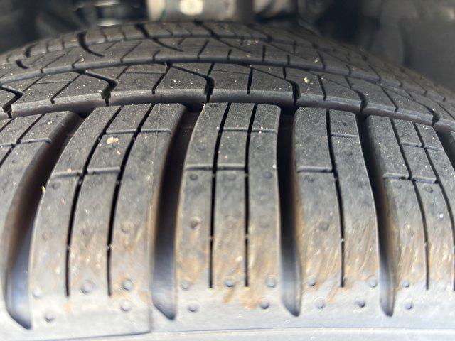 new 2025 Audi Q7 car, priced at $77,080