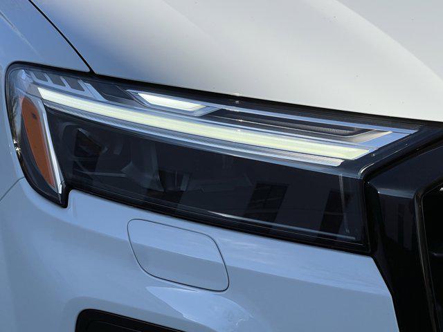 new 2026 Audi Q7 car, priced at $78,295