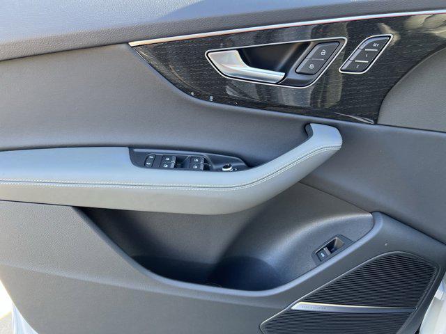 new 2026 Audi Q7 car, priced at $78,295