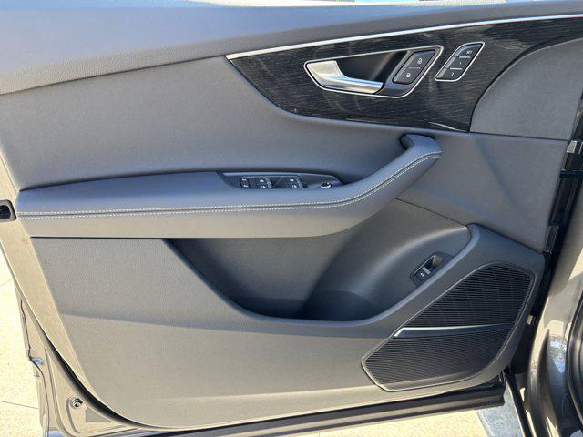 new 2026 Audi Q7 car, priced at $78,295
