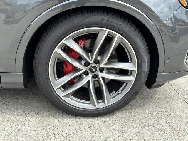 new 2026 Audi Q7 car, priced at $85,590