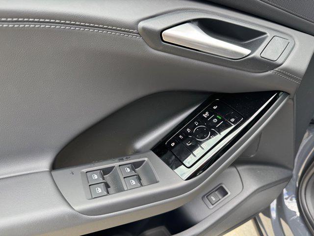 new 2025 Audi Q6 e-tron car, priced at $75,155
