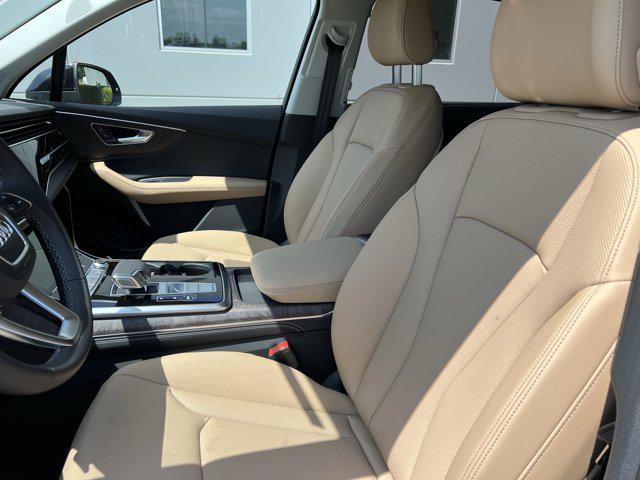 new 2025 Audi Q7 car, priced at $78,950