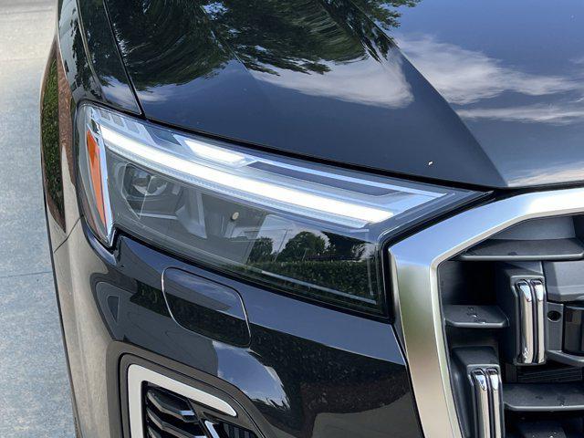 new 2025 Audi Q7 car, priced at $76,205