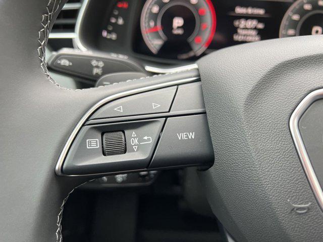 new 2025 Audi Q7 car, priced at $77,155
