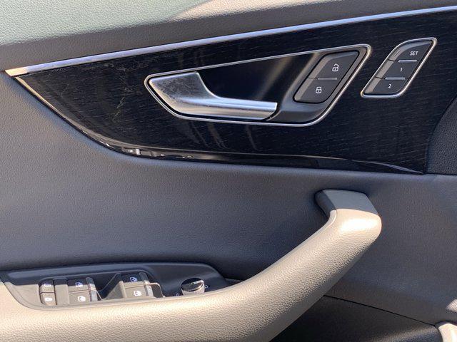 new 2025 Audi Q8 car, priced at $81,865