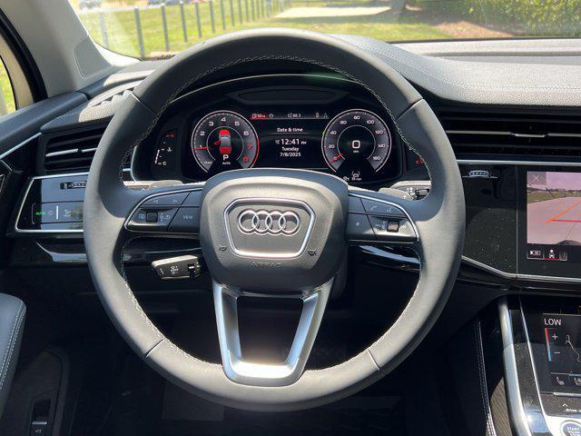 new 2025 Audi Q7 car, priced at $76,700