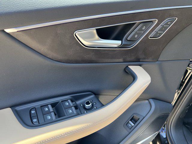 new 2025 Audi Q7 car, priced at $76,205