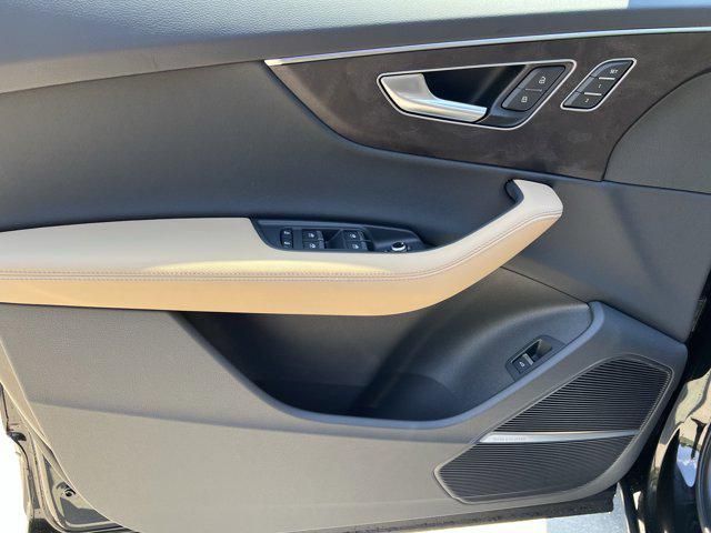 new 2025 Audi Q7 car, priced at $76,205