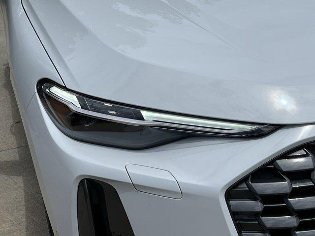 new 2025 Audi Q5 car, priced at $60,975