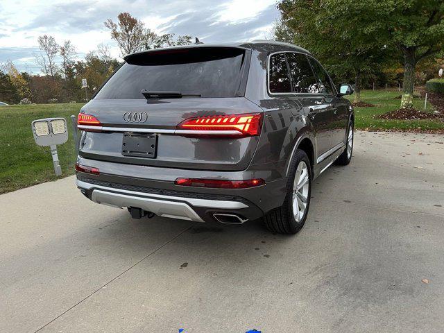 new 2025 Audi Q7 car, priced at $75,800