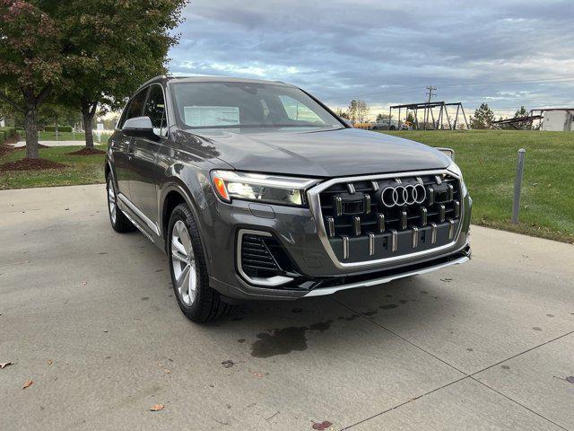 new 2025 Audi Q7 car, priced at $75,800