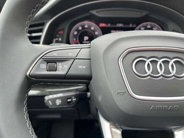 new 2025 Audi Q7 car, priced at $76,480