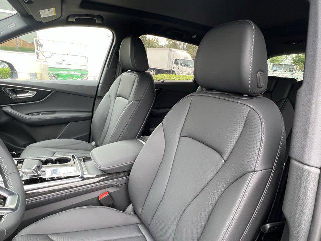 new 2025 Audi Q7 car, priced at $76,480
