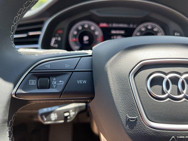 new 2025 Audi Q7 car, priced at $76,480