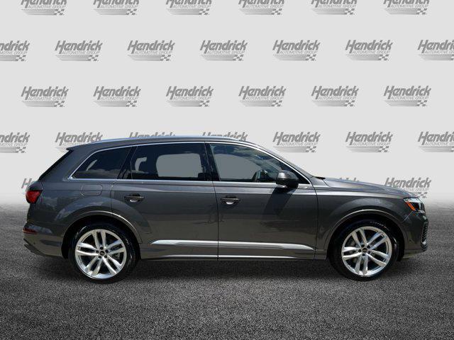 new 2025 Audi Q7 car, priced at $76,480
