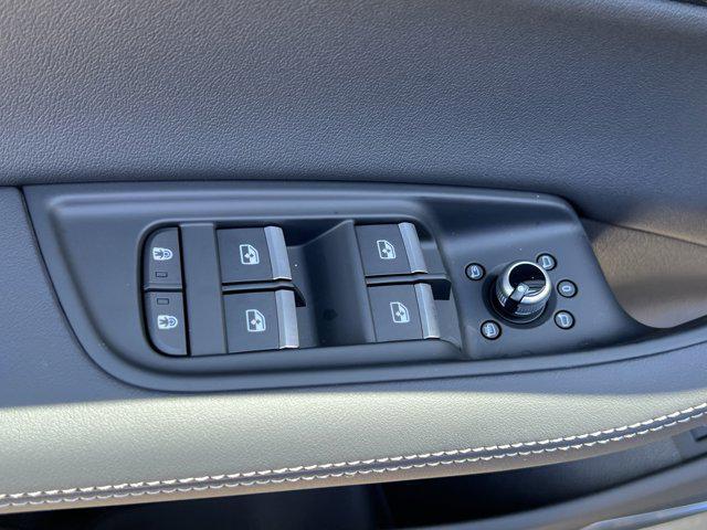 new 2025 Audi Q7 car, priced at $76,480