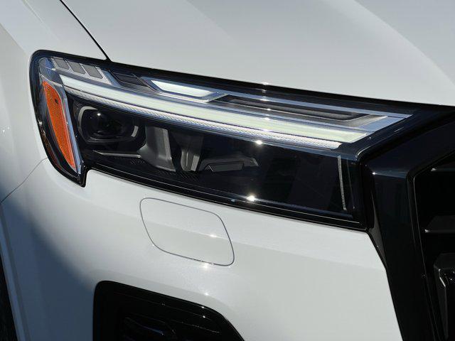 new 2026 Audi Q7 car, priced at $78,295