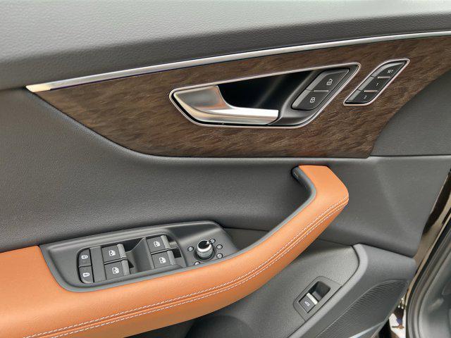 new 2025 Audi Q7 car, priced at $86,455