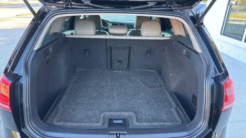 used 2015 Volkswagen Golf SportWagen car, priced at $11,995