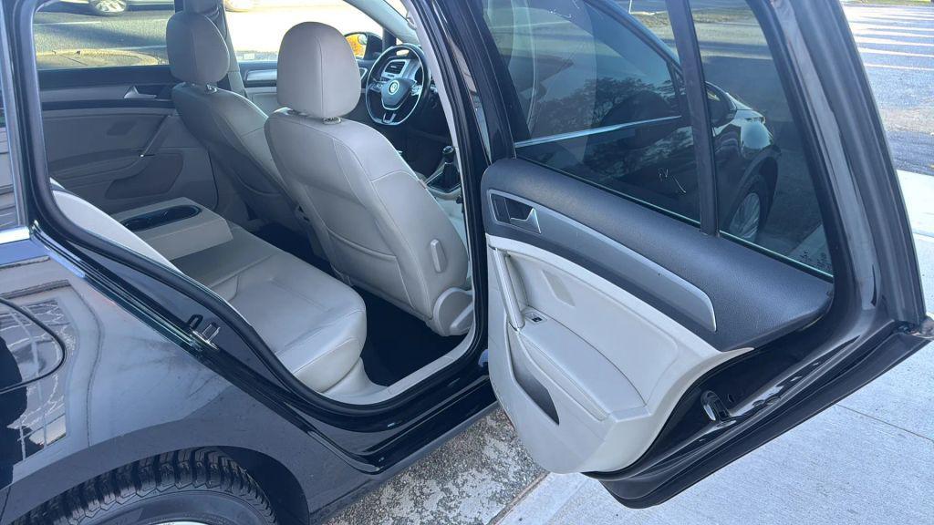 used 2015 Volkswagen Golf SportWagen car, priced at $11,995