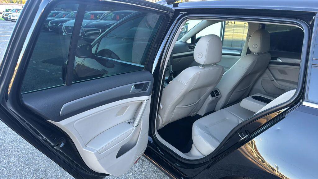 used 2015 Volkswagen Golf SportWagen car, priced at $11,995