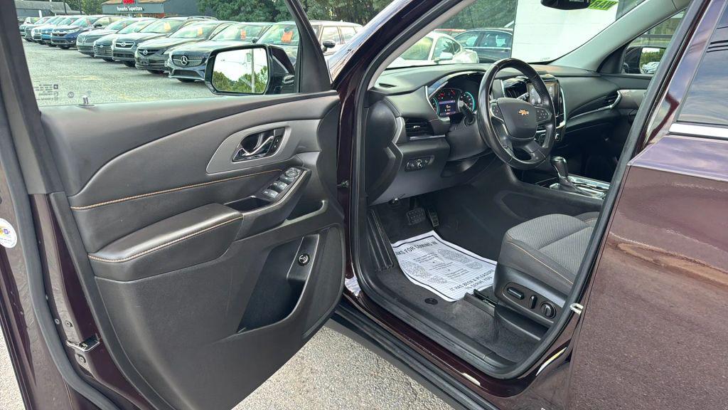 used 2020 Chevrolet Traverse car, priced at $23,995