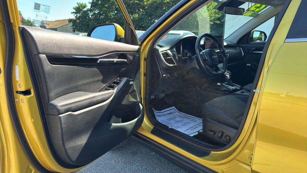 used 2023 Kia Seltos car, priced at $23,995