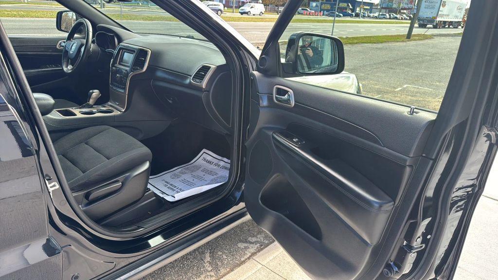 used 2017 Jeep Grand Cherokee car, priced at $11,995