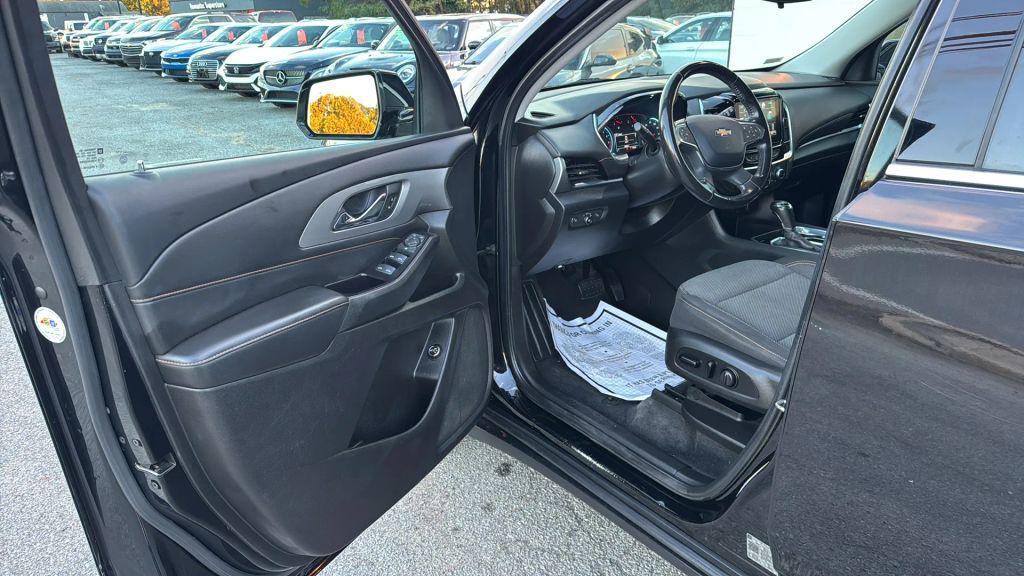 used 2019 Chevrolet Traverse car, priced at $18,995