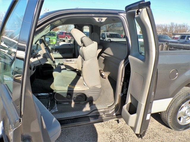 used 2004 Ford F-150 car