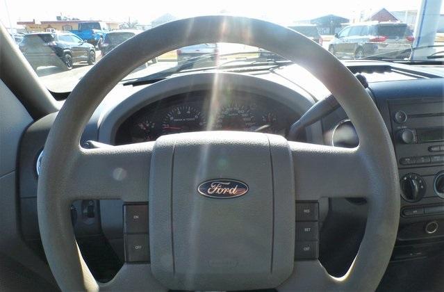 used 2004 Ford F-150 car