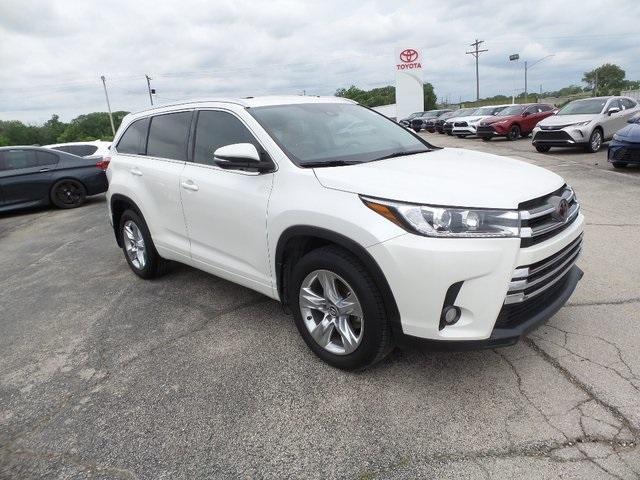 used 2018 Toyota Highlander car, priced at $21,988