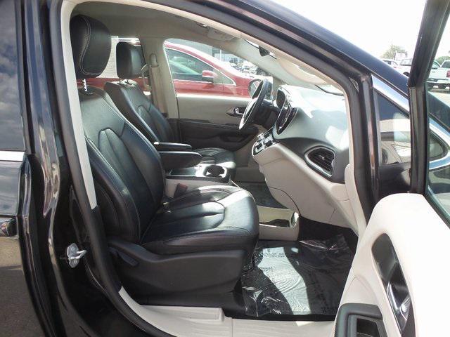 used 2022 Chrysler Pacifica car, priced at $25,090