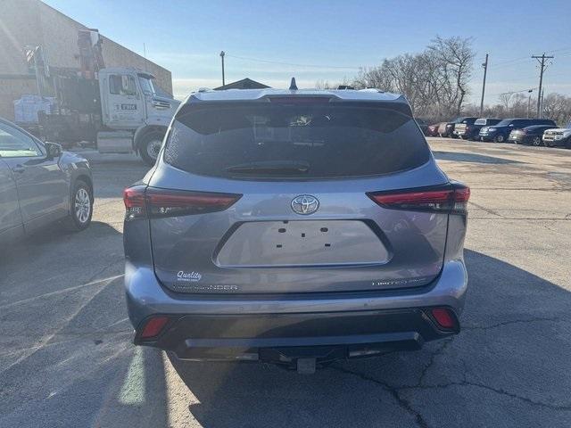 used 2021 Toyota Highlander car, priced at $33,988