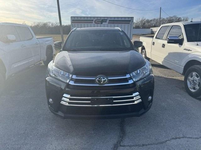 used 2017 Toyota Highlander car, priced at $27,988