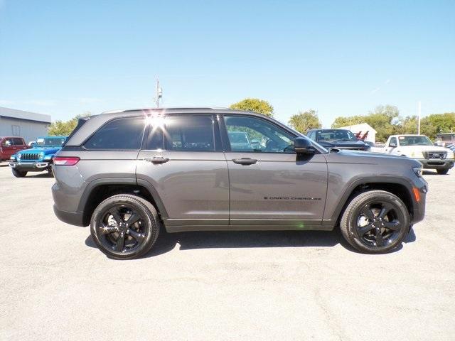 new 2024 Jeep Grand Cherokee car, priced at $54,015