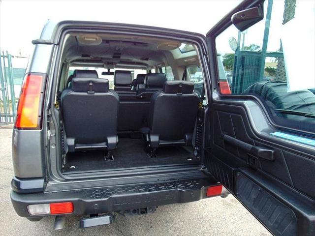 used 2004 Land Rover Discovery car, priced at $10,995