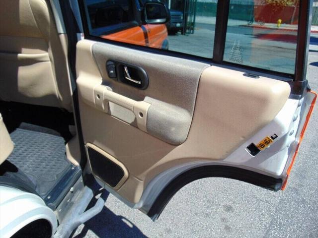 used 2003 Land Rover Discovery car, priced at $14,995