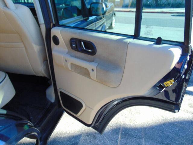 used 2003 Land Rover Discovery car, priced at $15,995