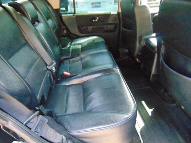 used 2003 Land Rover Discovery car, priced at $8,995