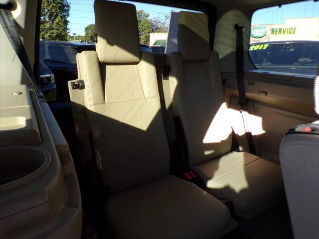 used 2016 Land Rover LR4 car, priced at $18,995
