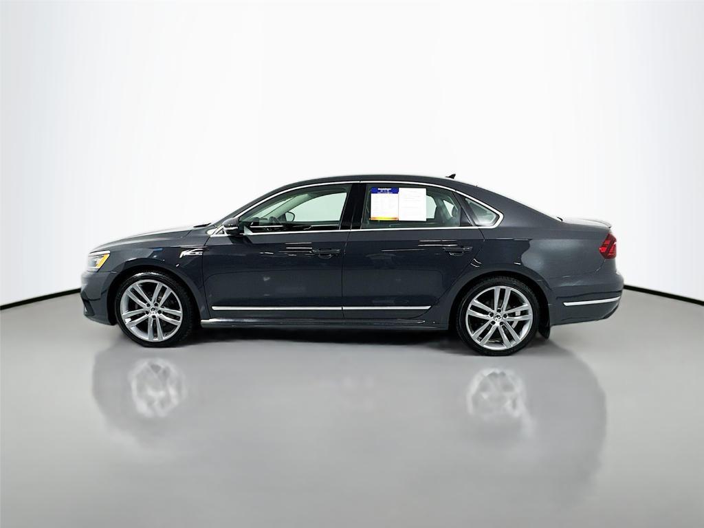 used 2017 Volkswagen Passat car