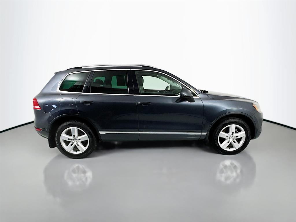 used 2012 Volkswagen Touareg car